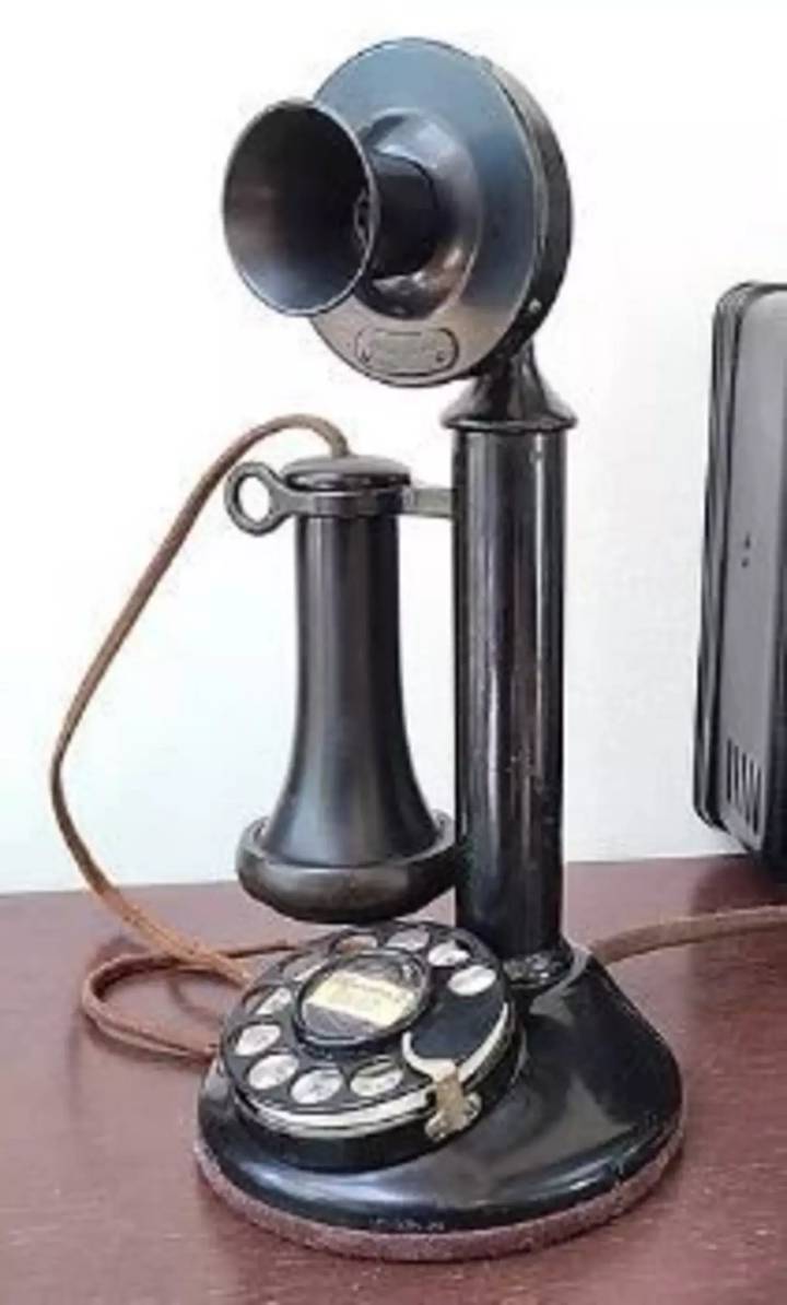 Harmon’s Histories: Number, please? Cellphones lack human touch
