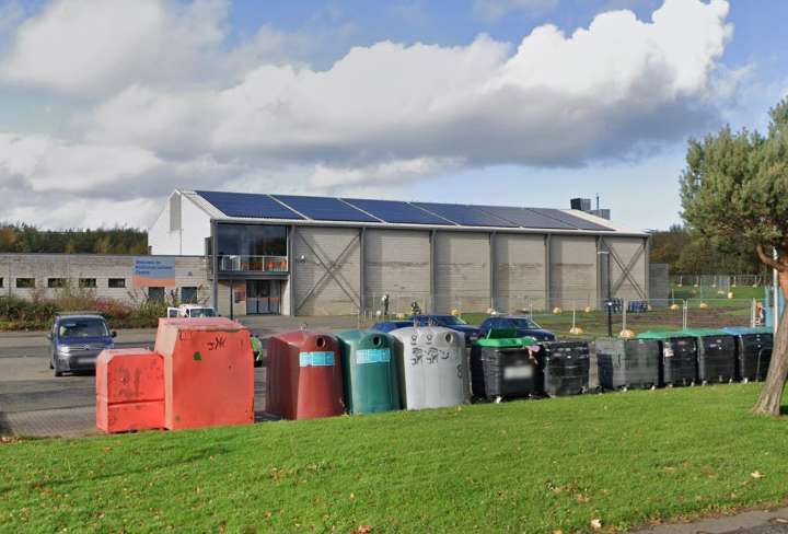 Kirkliston bus action underway - The Edinburgh Reporter
