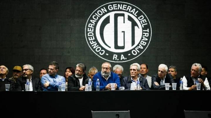 El gobierno proyecta que la CGT mantendrá una conducción tripartita