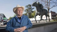 Ron Turcotte, Secretariat’s Triple Crown jockey, dies at 84