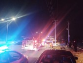 Automóvil termina dentro de canal de riego en la Ciudad Industrial de Torreón
