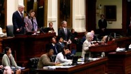 See the moment Texas Republicans approve new congressional maps