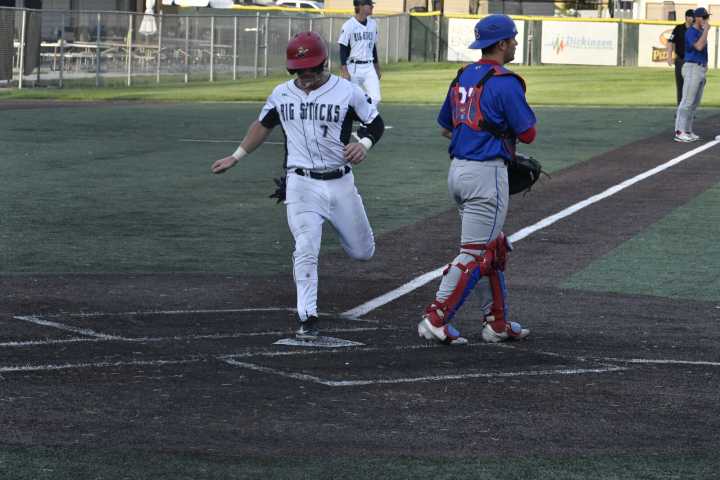 Shinkle steps up in Big Sticks' final home game, defeat Hot Tots 12