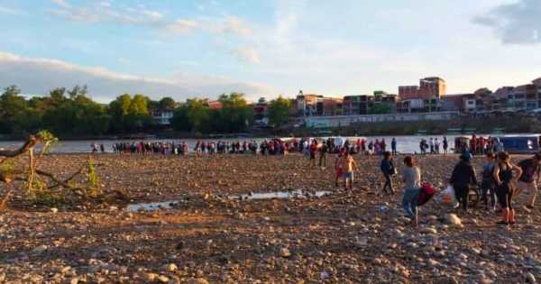 Tensión en la frontera: armada boliviana se calentó y destruyó gomones