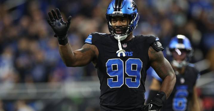 Open Thread Question of the Day: Should the Bears add a veteran to the roster?