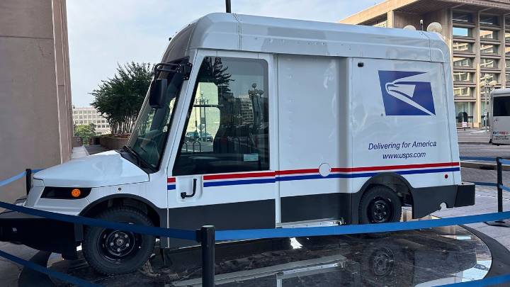 Republicans look to make a U-turn on federal commitment to electric vehicles for the Postal Service