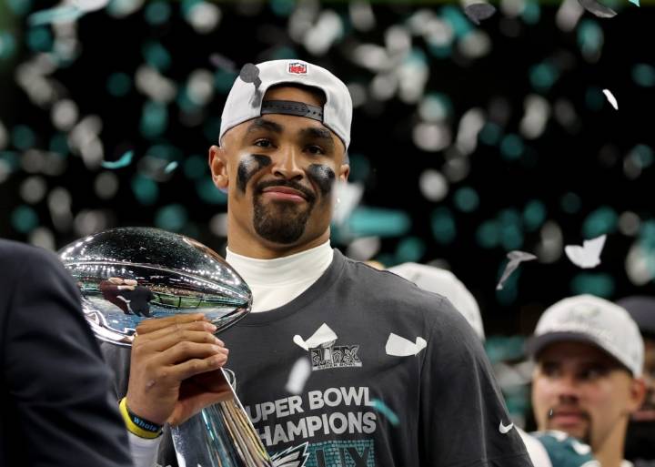 Zoren: Eagles, Channel 10 ready for start of new NFL season