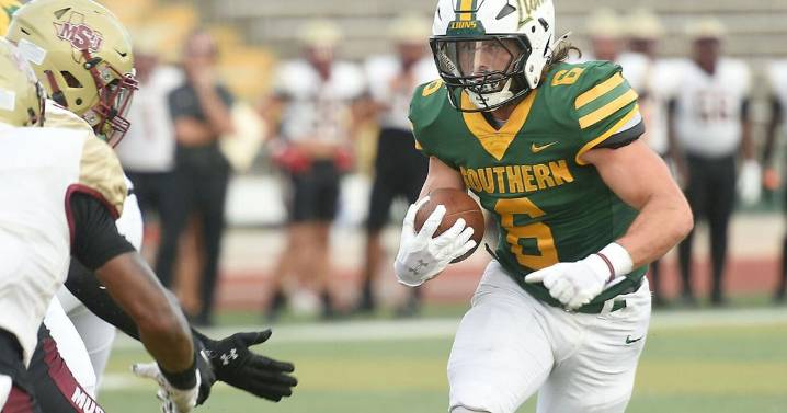 Lions click on all cylinders in second half of win over Mustangs