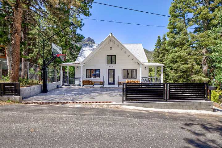 Mount Charleston property includes EV charger, snow