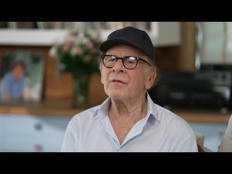 Music icon Art Garfunkel speaks about his decades-long experience with psoriasis
