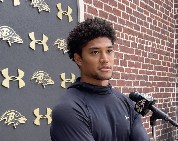 Hamilton makes “dream come true” signing four-year, $100.4 million extension with Ravens