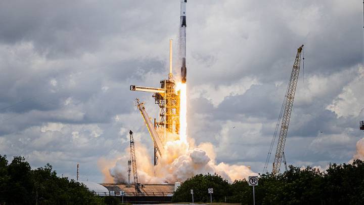 SpaceX sends more Starlink satellites into orbit from Florida Thursday morning