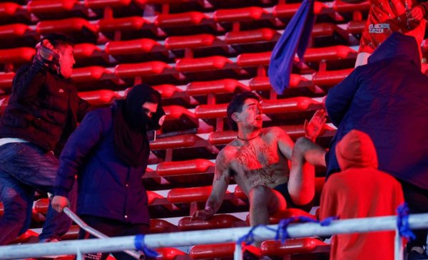 Graves incidentes en Independiente y Universidad de Chile: partido cancelado e imágenes estremecedoras