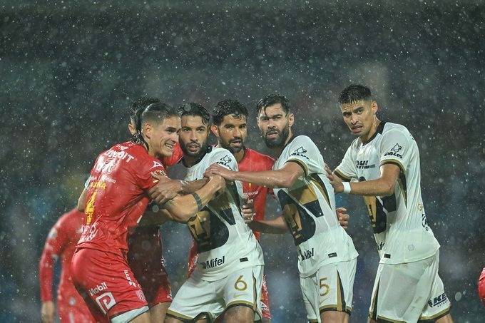 Necaxa y Pumas igualan en enfrentamiento número 100 en la Jornada 4