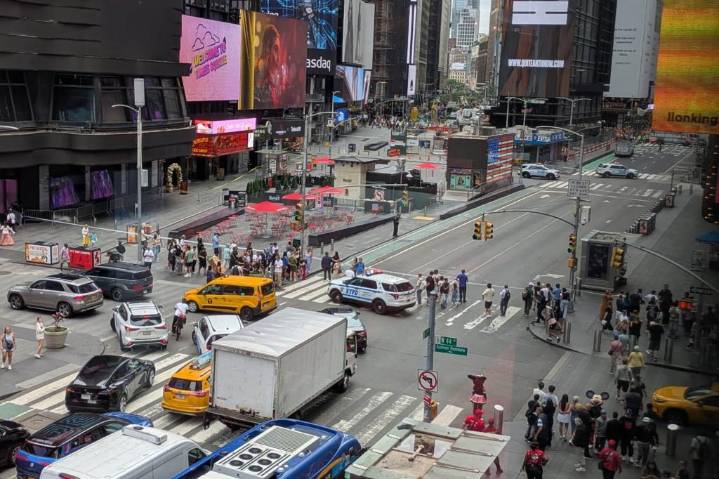 Times Square subway evacuated after suspicious package prompts bomb squad investigation