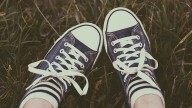 Pocos lo saben: para qué sirve un lápiz a la hora de atar los cordones