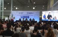 Reciben 60 Lobos becas de movilidad académica