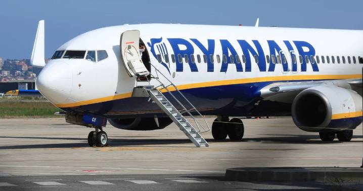 Ryanair flight returns to UK after passenger 'attempts to open emergency exit' mid