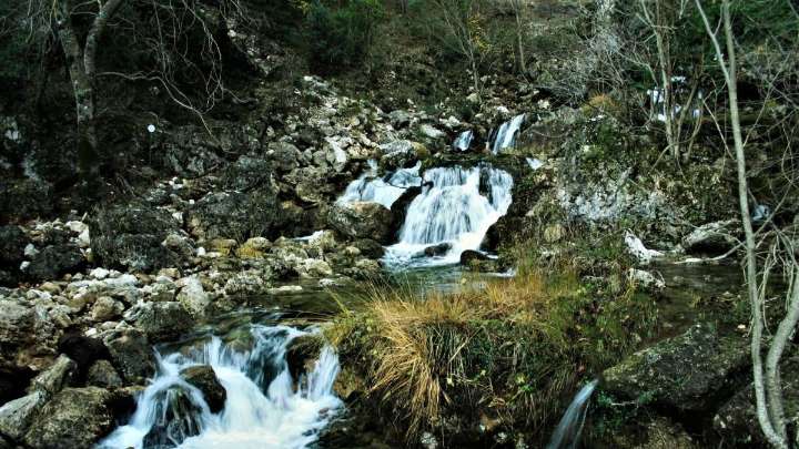 Sale por su propio pie el hombre al que se buscaba en la cueva de los Chorros del Río Mundo