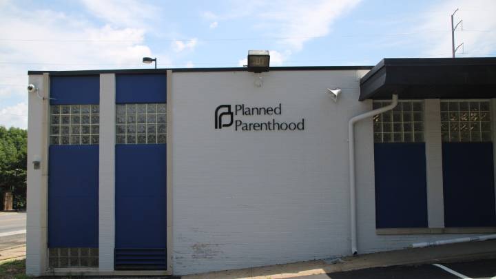 Missouri Supreme Court keeps abortions available after rejecting attorney general's request
