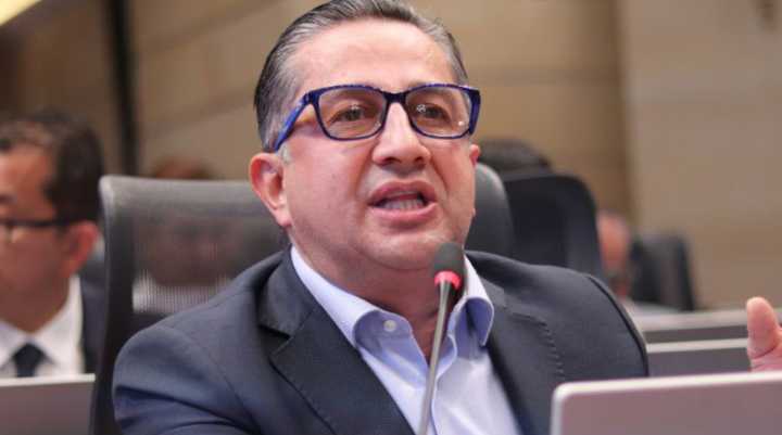 Congresista Julio Triana denuncia atentado con arma de fuego en La Plata