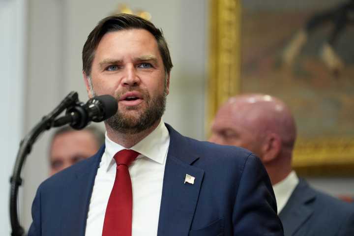 Trump señala que JD Vance "probablemente" será su sucesor como candidato republicano