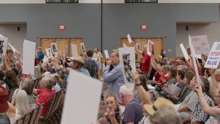 Tucson passes ordinance regulating large water users after data center debate