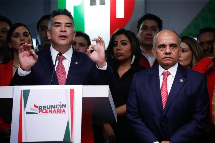 'Alito' lanza más golpes: encabeza marcha y pide protección como “víctima”