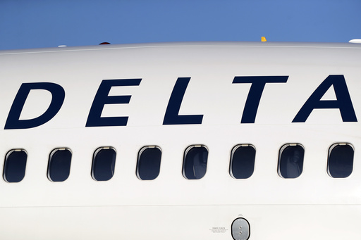 Ala de avión de Delta golpea aeronave vacía al retroceder desde la puerta en Atlanta