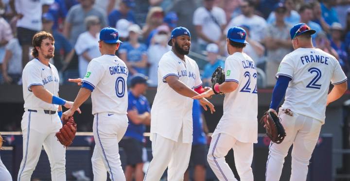 Yankees Rivalry Roundup: Blue Jays score two touchdowns on the Rangers