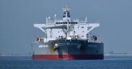 Precios del petróleo caen por 8va vez en menos de dos semanas