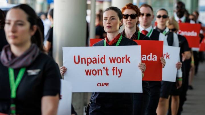 Union rejects government request to consider Air Canada's binding arbitration offer