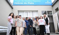 Sastre visitó el hogar de personas mayores “Hebras de Plata” en su 43º aniversario