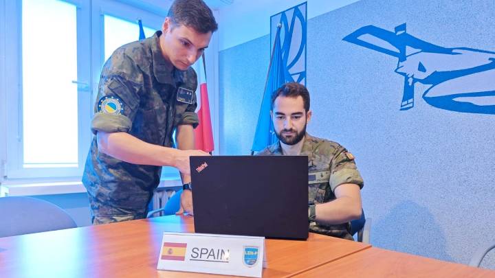 Oficiales de enlace españoles en Ucrania, una labor militar en la sombra esencial para la resistencia