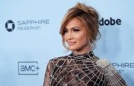 Jennifer Lopez protagonizó un incomodo momento con un insecto en un show