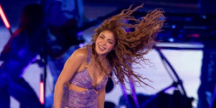 Danna Paola brilla junto a Shakira en el regreso de la colombiana a CDMX