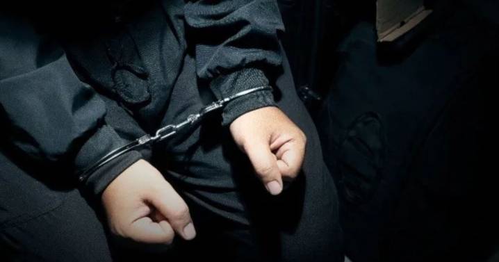 ¡Tragedia en EU! Menor de 14 años asesina a sus padres en Florida; se entrega a la policía