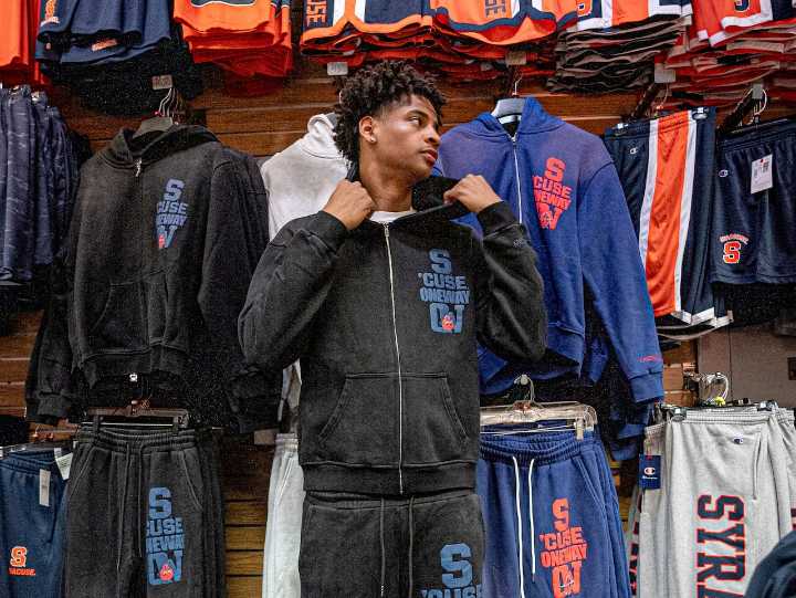 Syracuse player Kiyan Anthony launches clothing line at two local stores