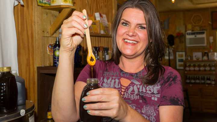 The Farm Babe vs. The Food Babe: Ex-Iowan defends conventional farming