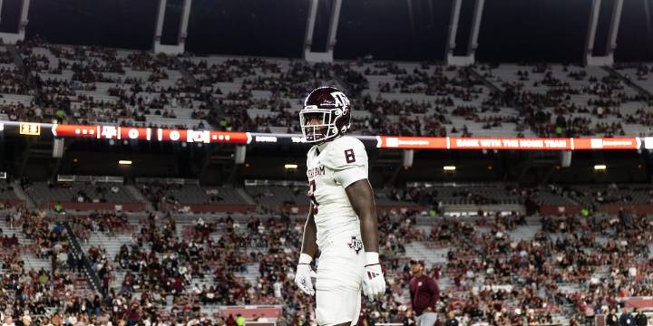 Monday notebook: Texas A&M RB Le’Veon Moss ‘good to go’ for UTSA