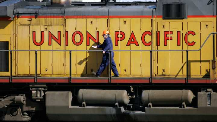 Trump fires Democratic member of Surface Transportation Board ahead of huge rail merger decision