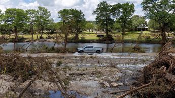 Inundaciones en Texas revelan huellas de dinosaurios de más de 100 millones de años