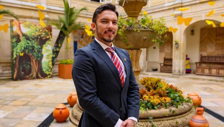 Nuevo ministro de Colombia fue actor porno y trabajador sexual: "No vengo de las élites, vengo de las calles"