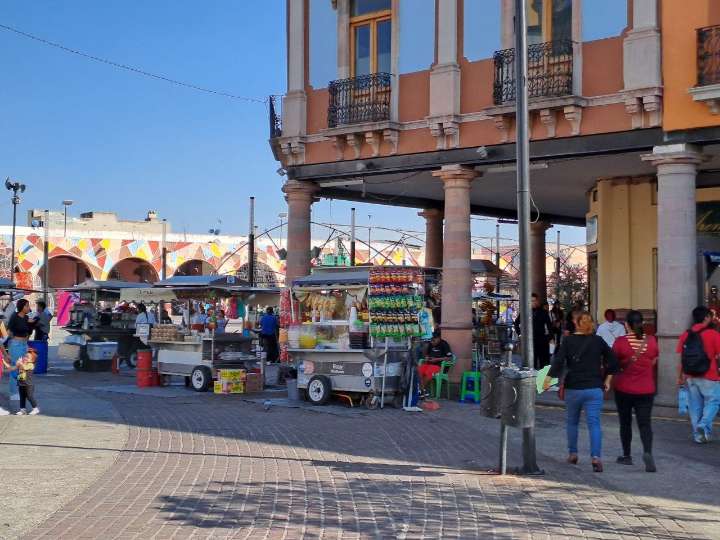 Limpieza también se sanciona a comerciantes semifijos del Centro Histórico de Irapuato