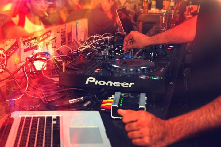 Event Promoters: Get Your Events on stupidDOPE, Apple News, and Google News