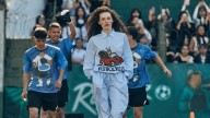 Moda en la cancha: Revolver inauguró la pasarela de BAFWEEK con una performance deportiva