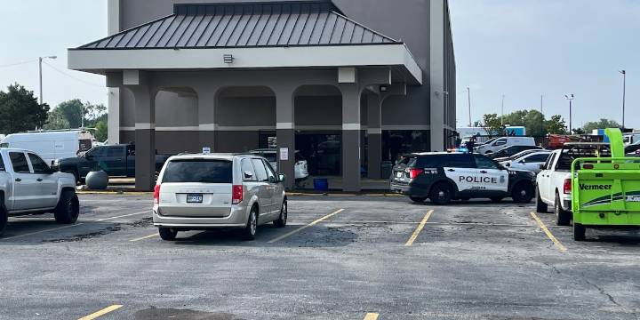 Police, FBI conducting operations at four spots in Omaha metro