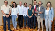 Senadores de Estados Unidos se reúnen con cinco aspirantes presidenciales colombianos