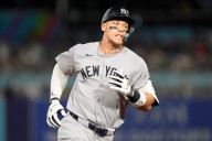 Yankees become 1st MLB team to hit 9 home runs in a game twice in one season