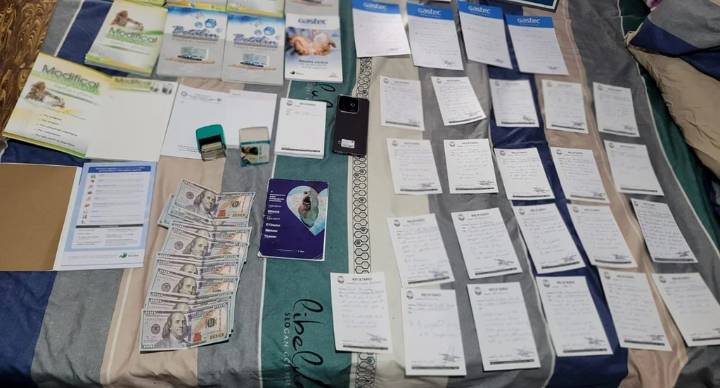 Imputaron a una pareja que falsificaba y vendía recetas médicas con membretes del Ministerio de Salud
